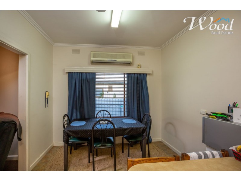 423 Nowland Ave, Lavington NSW 2641