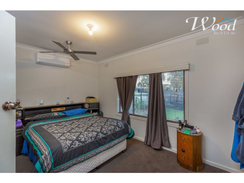 423 Nowland Ave, Lavington NSW 2641