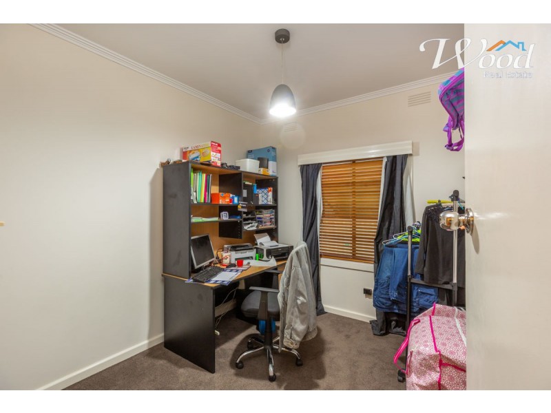 423 Nowland Ave, Lavington NSW 2641