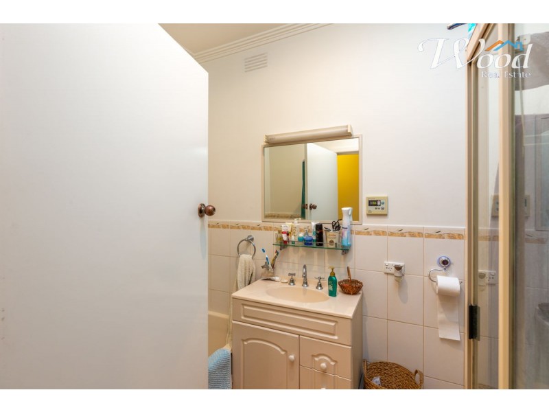 423 Nowland Ave, Lavington NSW 2641