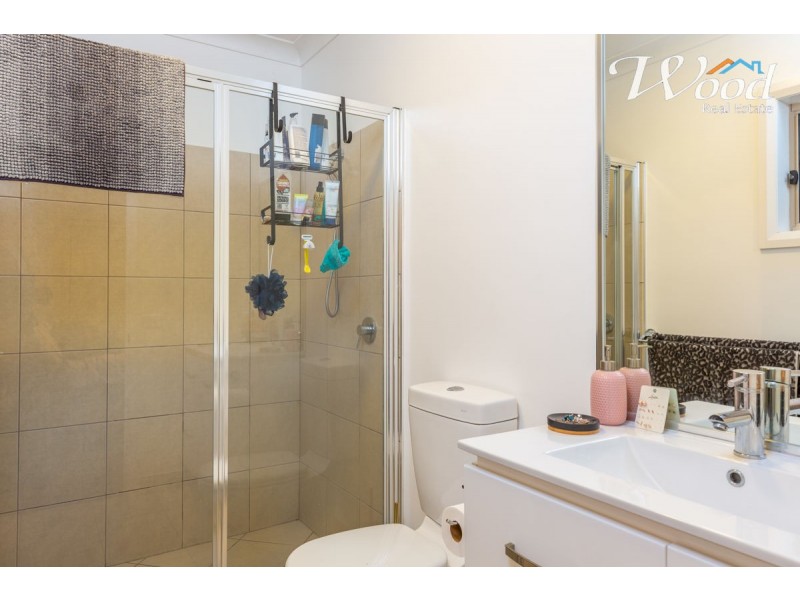 24 Gabrielle Crt, Lavington NSW 2641