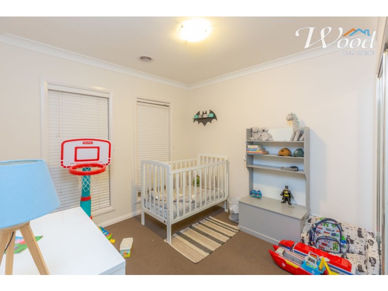 24 Gabrielle Crt, Lavington NSW 2641