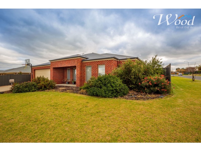 24 Gabrielle Crt, Lavington NSW 2641