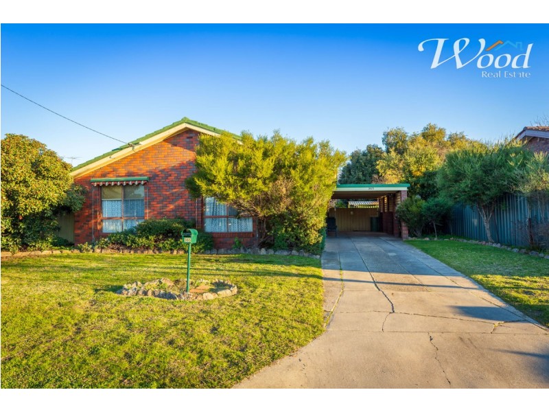 365 Shirleen Cres, Lavington NSW 2641