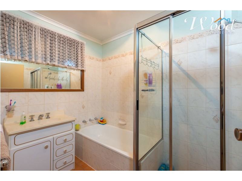 365 Shirleen Cres, Lavington NSW 2641