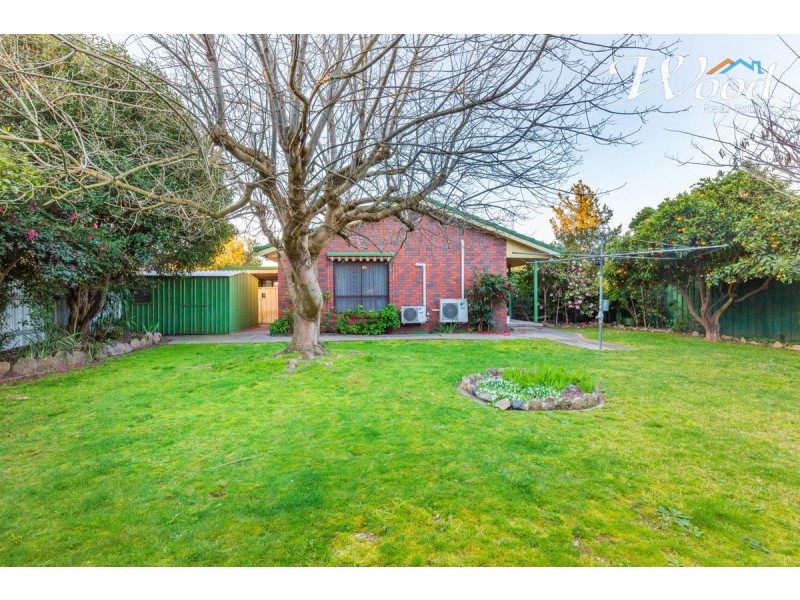 365 Shirleen Cres, Lavington NSW 2641