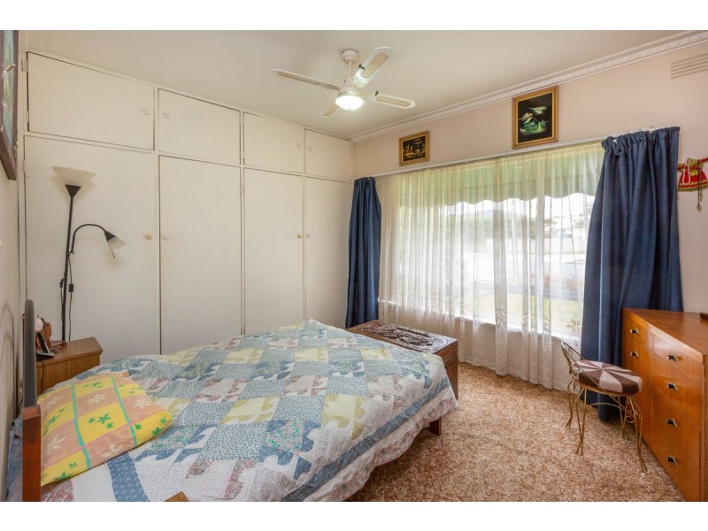 351 Parnall St, Lavington NSW 2641