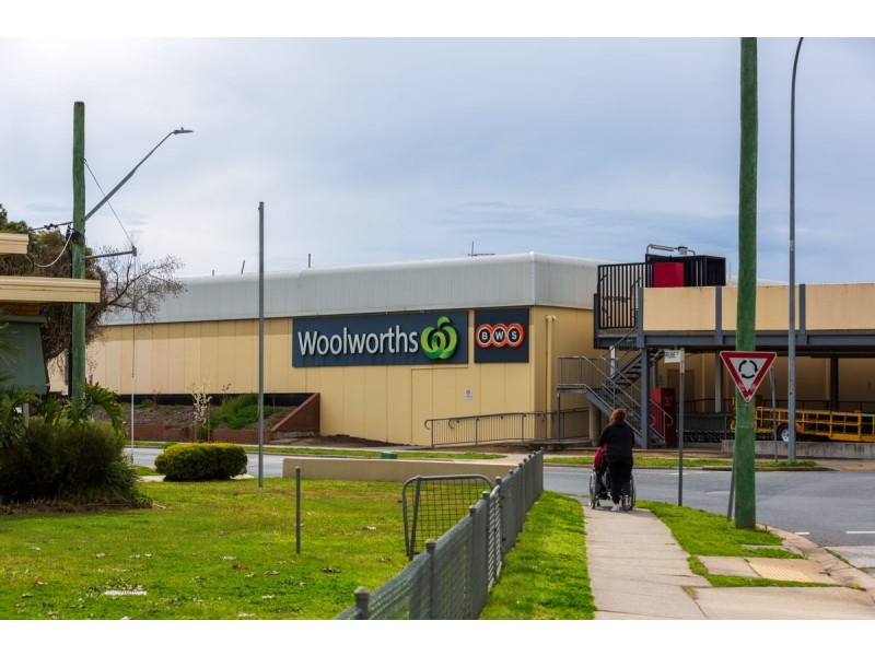 351 Parnall St, Lavington NSW 2641