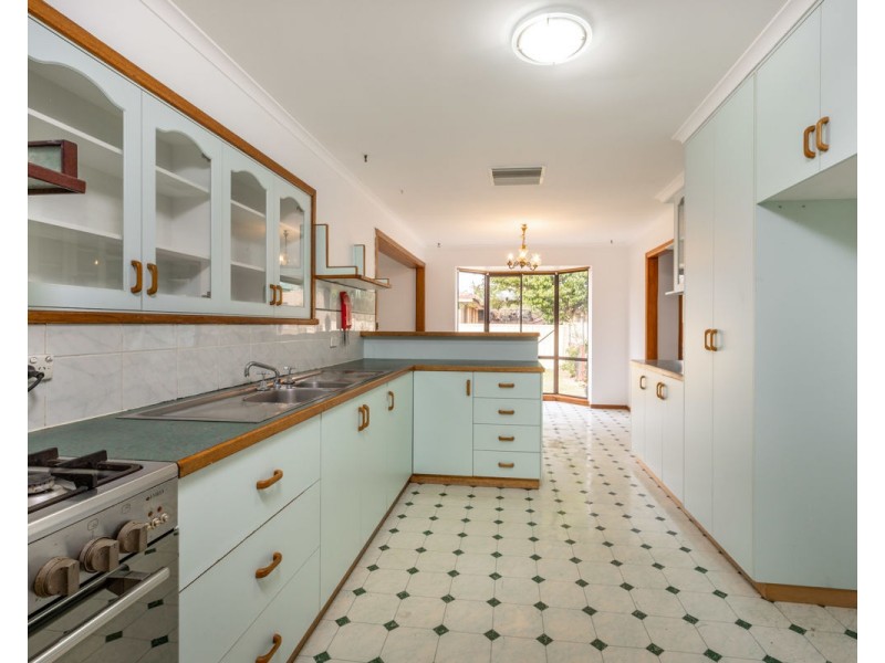 412 Schaefer St, Lavington NSW 2641