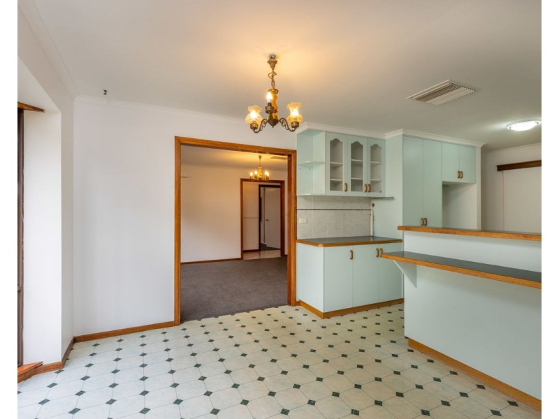 412 Schaefer St, Lavington NSW 2641