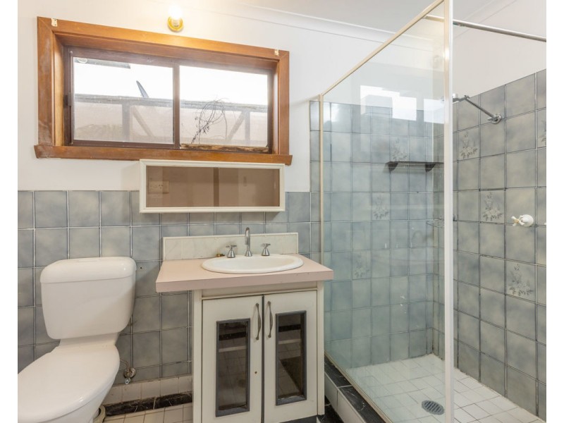 412 Schaefer St, Lavington NSW 2641