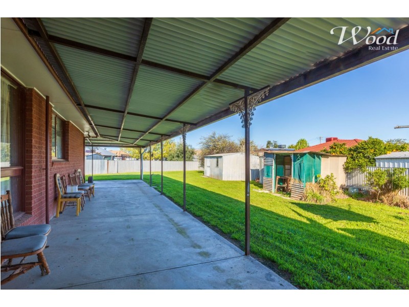 1 MacTrebley Pl, Culcairn NSW 2660