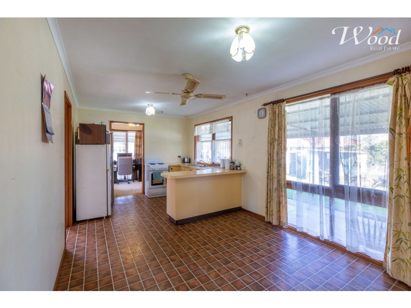 1 MacTrebley Pl, Culcairn NSW 2660