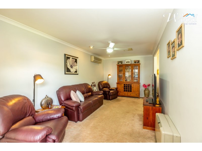 558 Schneider St, Lavington NSW 2641