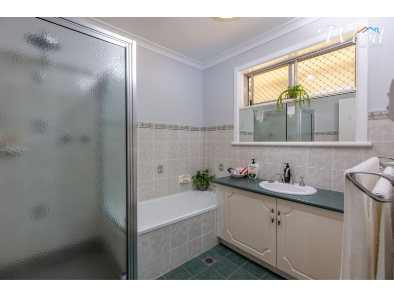 558 Schneider St, Lavington NSW 2641