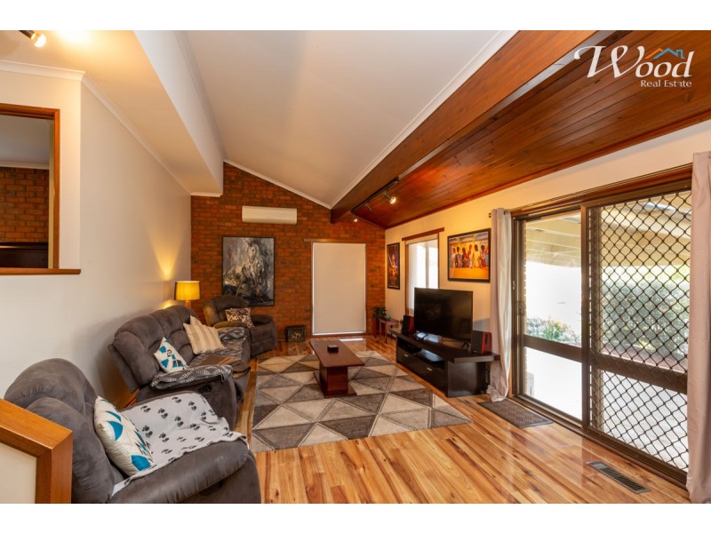 394 Halehaven Cres, Lavington NSW 2641