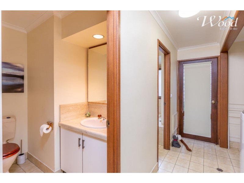 394 Halehaven Cres, Lavington NSW 2641