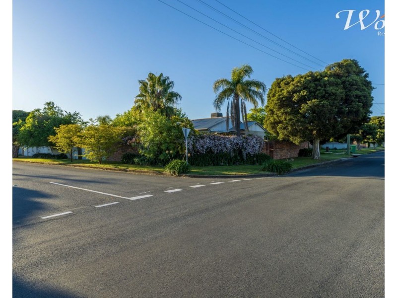 495 McKenzie St, Lavington NSW 2641