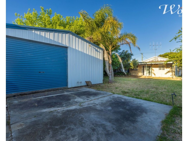 495 McKenzie St, Lavington NSW 2641