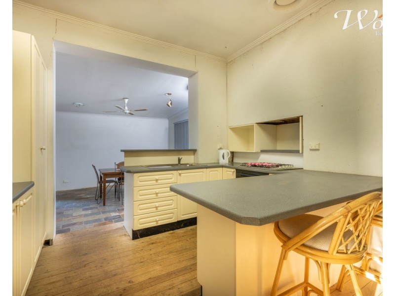 495 McKenzie St, Lavington NSW 2641