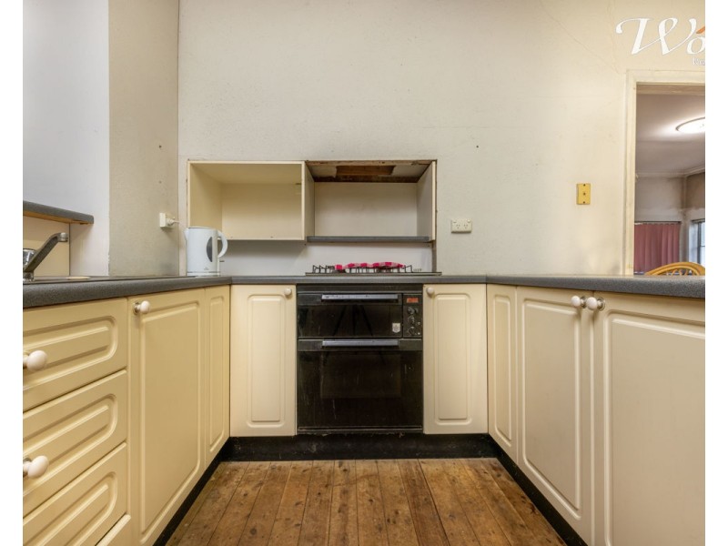495 McKenzie St, Lavington NSW 2641