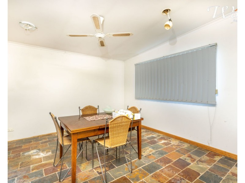 495 McKenzie St, Lavington NSW 2641