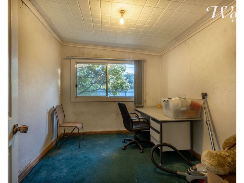 495 McKenzie St, Lavington NSW 2641
