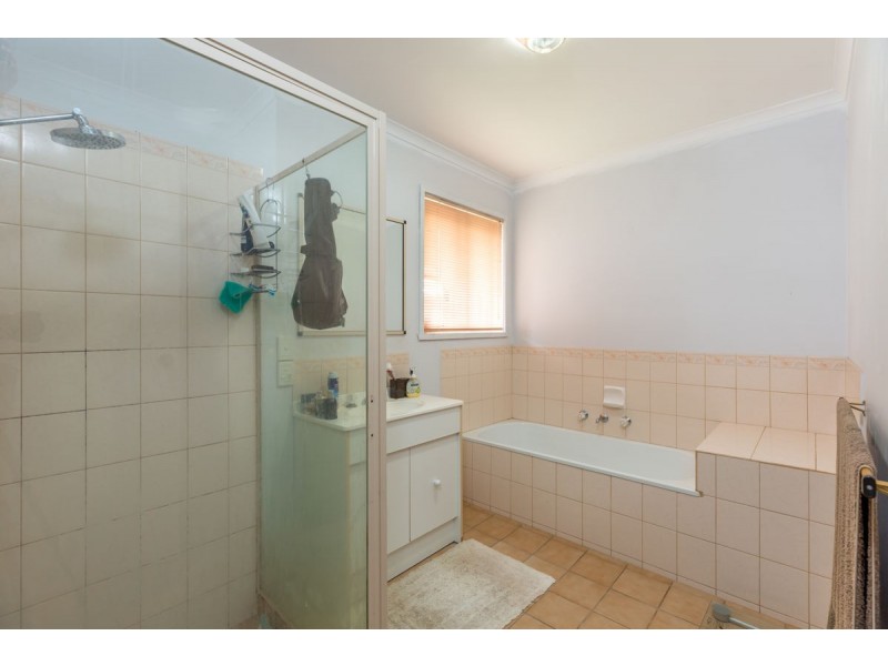Unit 6, 5 La Fontaine Ave, Lavington NSW 2641