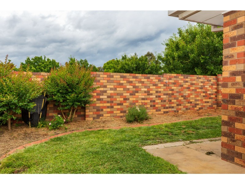 Unit 6, 5 La Fontaine Ave, Lavington NSW 2641
