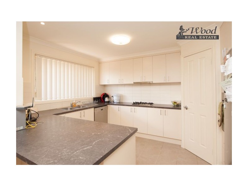 80 Huon St, Jindera NSW 2642
