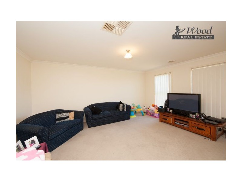 80 Huon St, Jindera NSW 2642