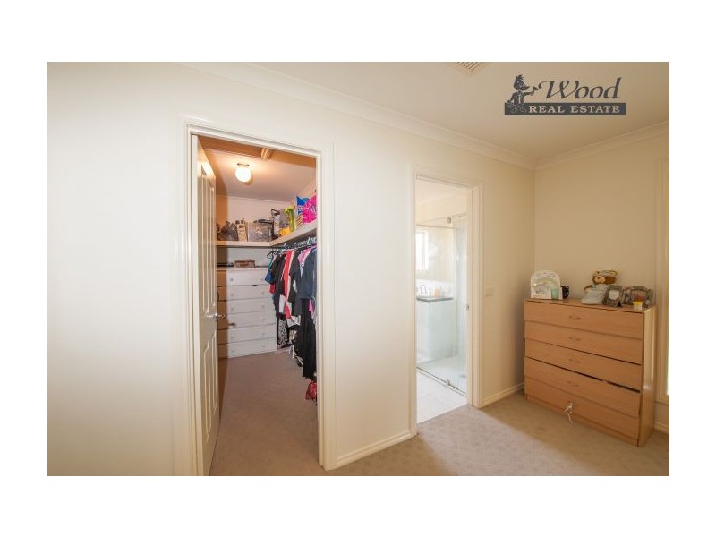 80 Huon St, Jindera NSW 2642