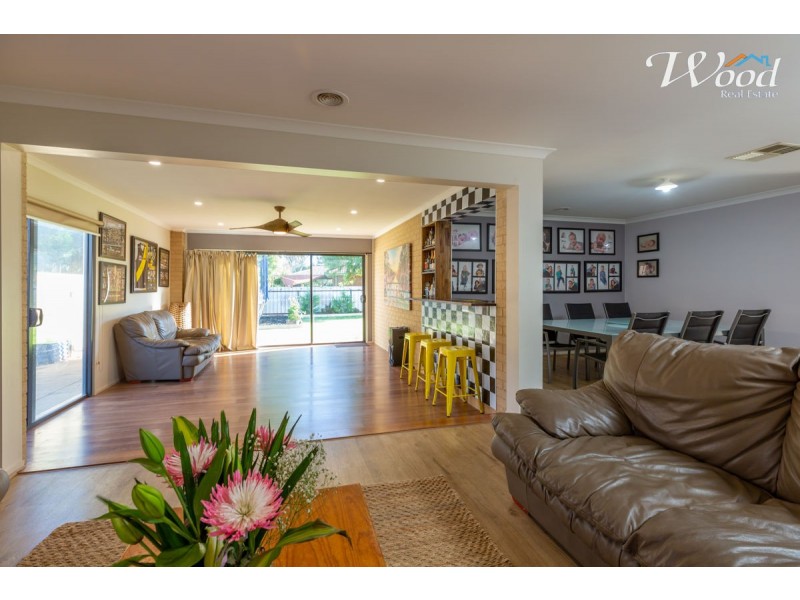 10 Britton Crt, Jindera NSW 2642