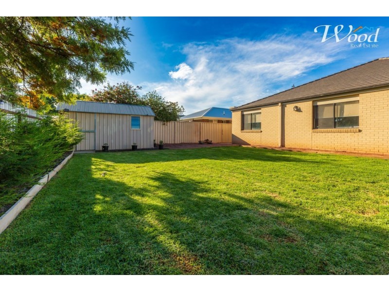 10 Britton Crt, Jindera NSW 2642