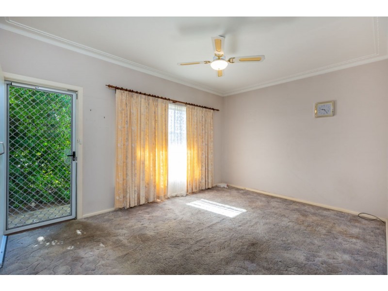 453 Alldis Ave, Lavington NSW 2641