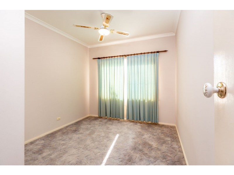 453 Alldis Ave, Lavington NSW 2641