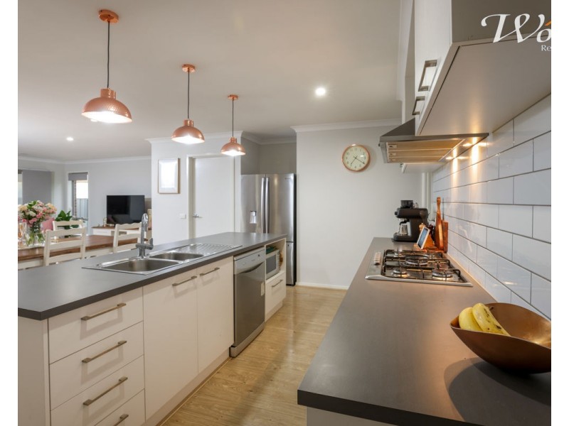 112 Pioneer Drive, Jindera NSW 2642
