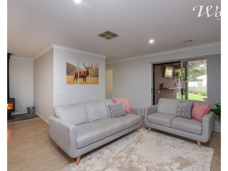112 Pioneer Drive, Jindera NSW 2642