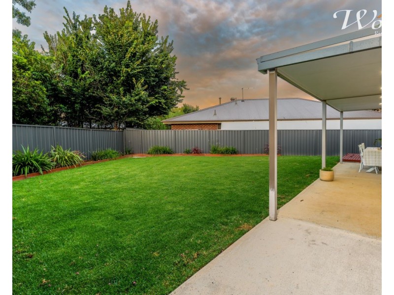 112 Pioneer Drive, Jindera NSW 2642