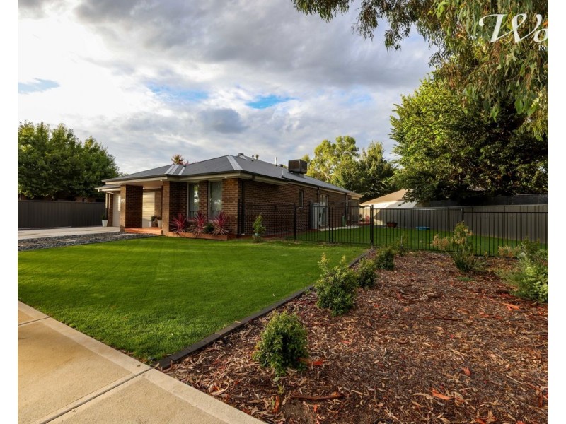 112 Pioneer Drive, Jindera NSW 2642