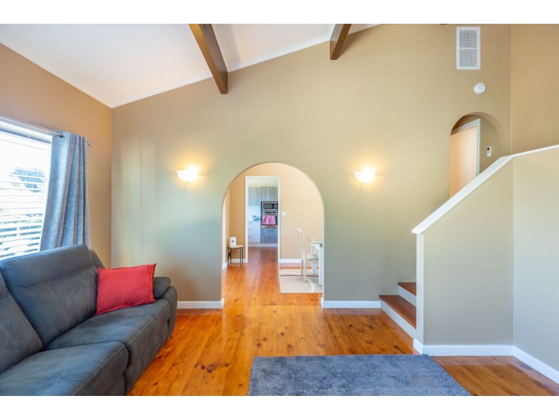657 Briardale Rd, Lavington NSW 2641