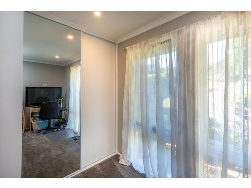 657 Briardale Rd, Lavington NSW 2641