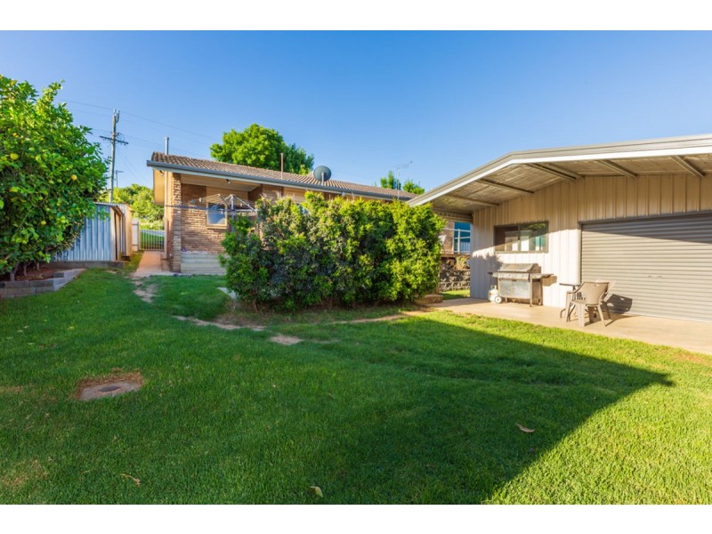 657 Briardale Rd, Lavington NSW 2641