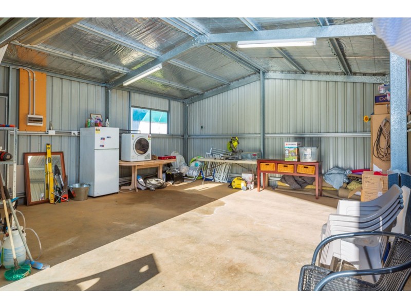 657 Briardale Rd, Lavington NSW 2641