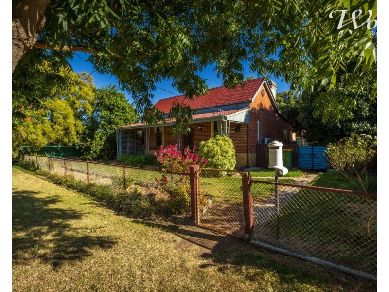 30 South St, Henty NSW 2658