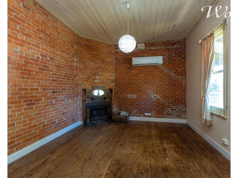 30 South St, Henty NSW 2658