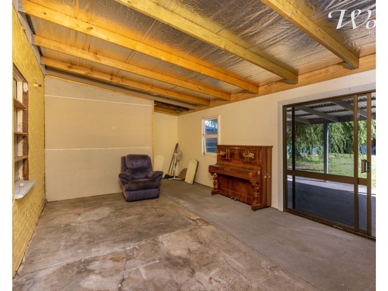 30 South St, Henty NSW 2658