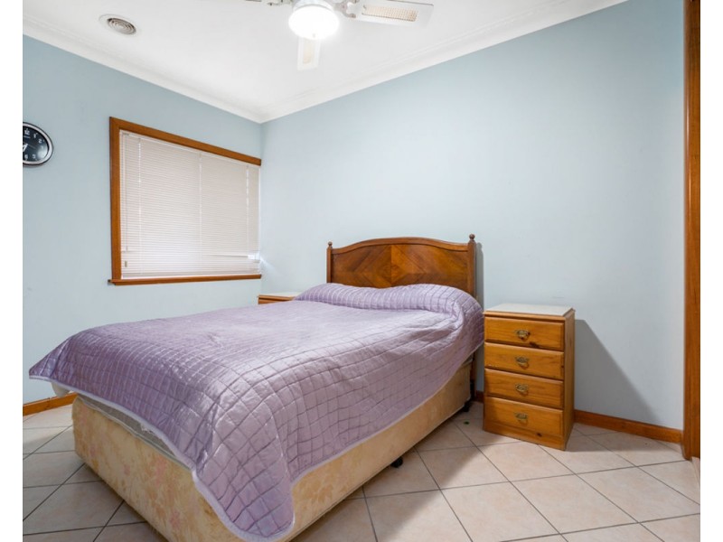 281 Highview Cres, Lavington NSW 2641