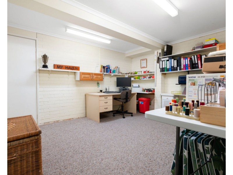 281 Highview Cres, Lavington NSW 2641