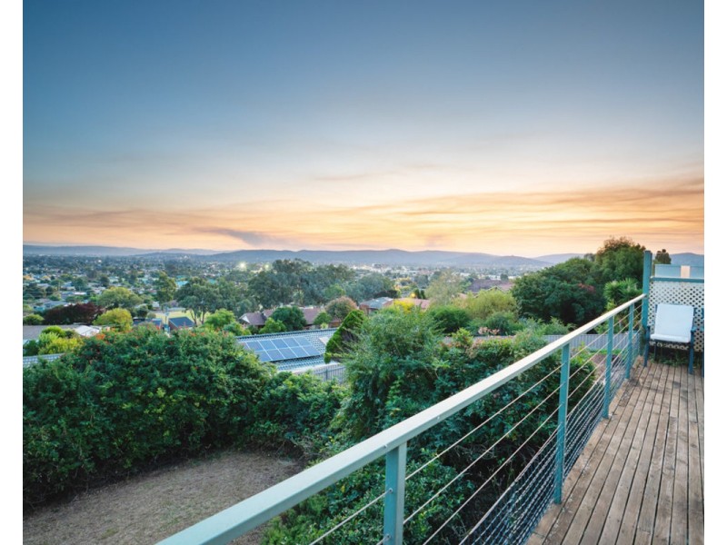 281 Highview Cres, Lavington NSW 2641
